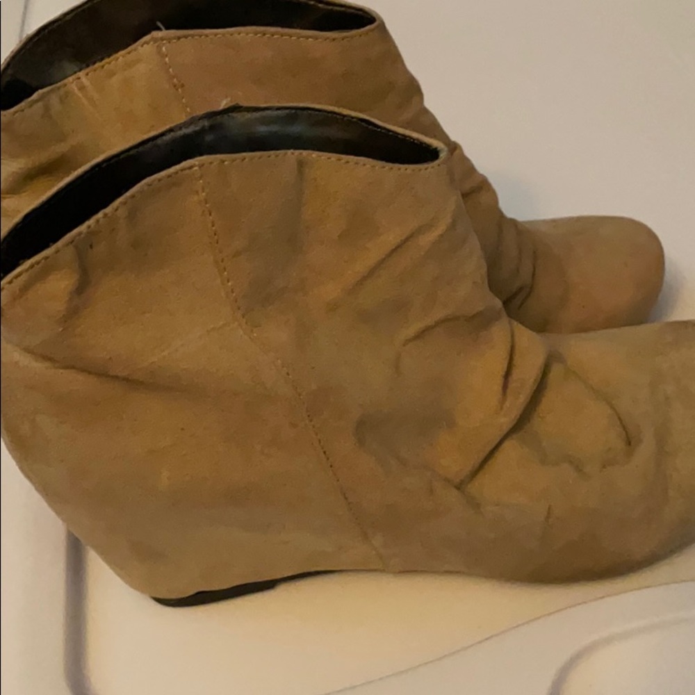 Suede boots - Picture 2 of 2